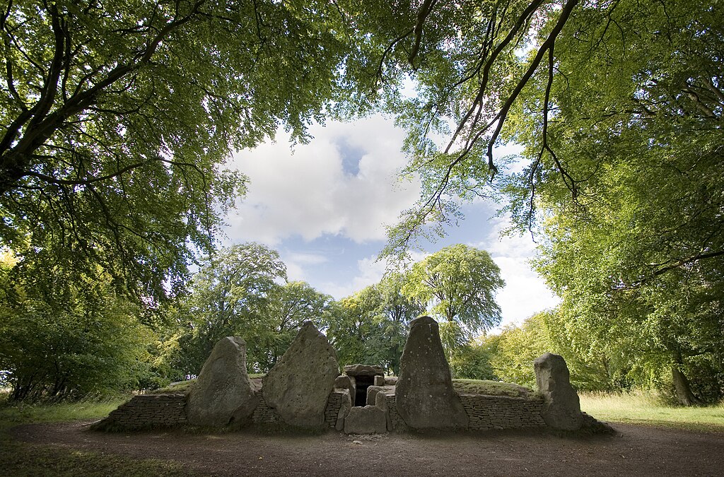 Wayland's Smithy Longbarrow, Oxfordshire